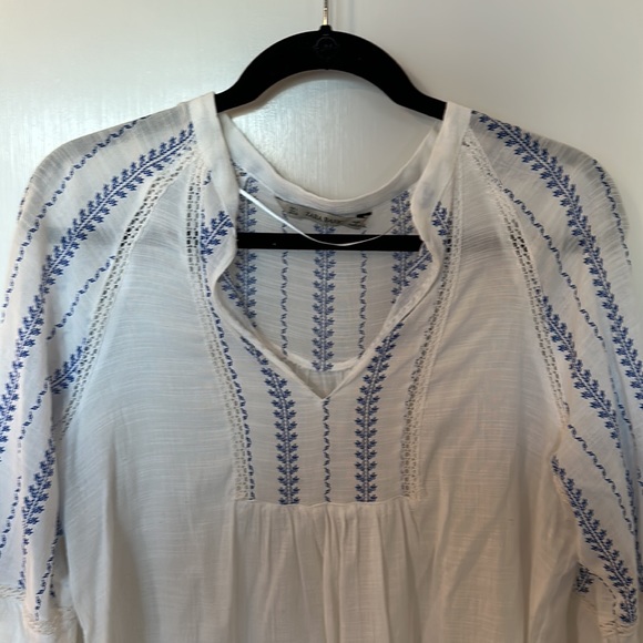 Zara Basic Blouse - white with blue detail - Picture 2 of 6